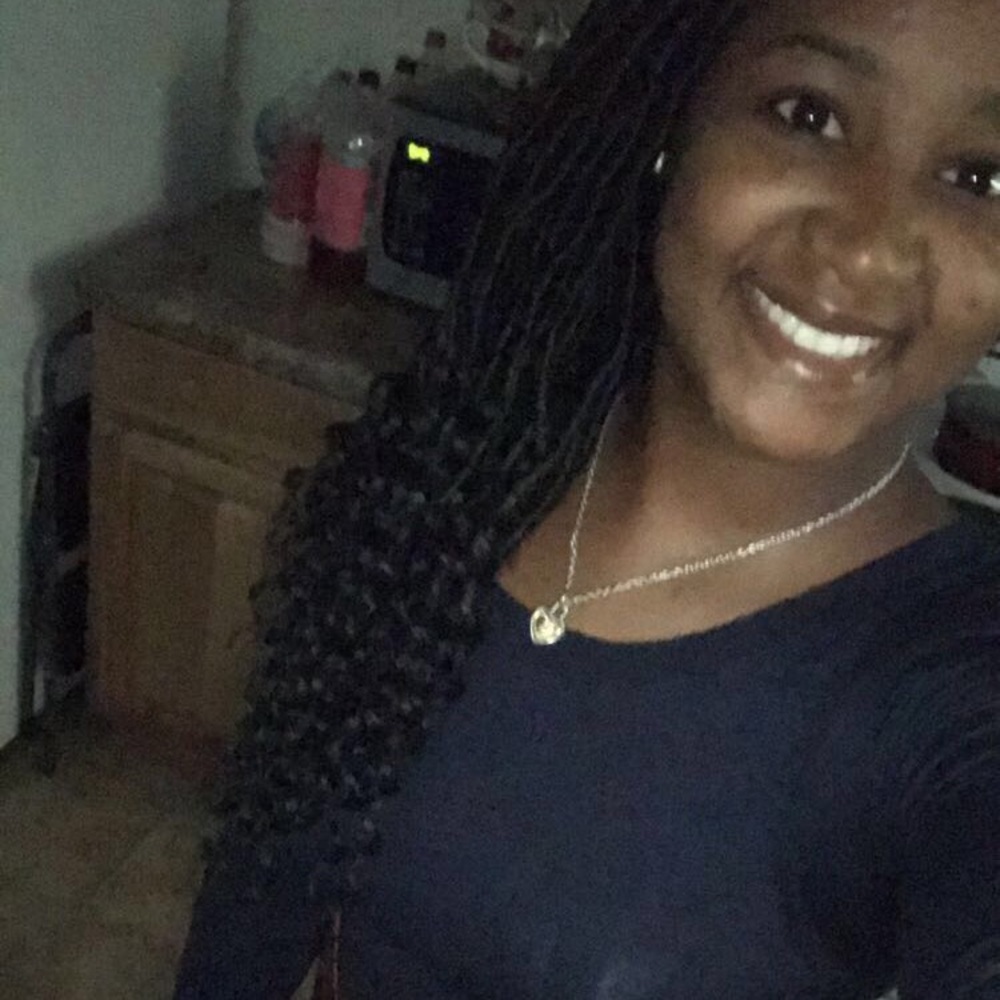 Meet your Posher, Kendra